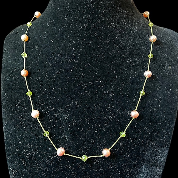 Vintage Sterling Silver Peach Freshwater Pearl Green Peridot Necklace